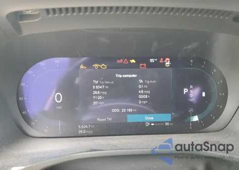 2024 Volvo Xc40 Plus z USA, uszkodzony, nr VIN YV4L12UE0R2323944